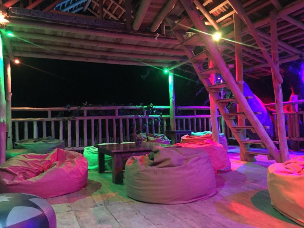 Tiki Bar Hostel Ella Buitenkant foto