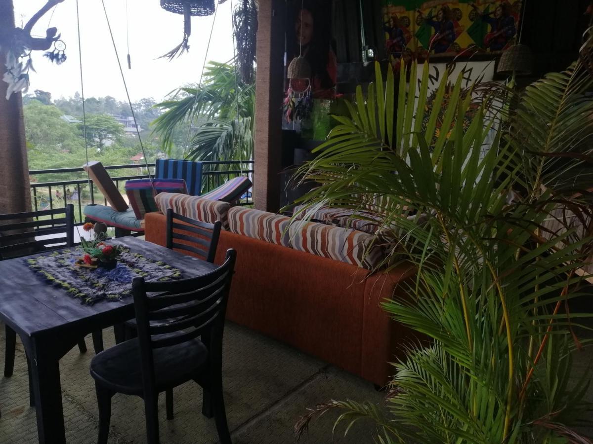 Tiki Bar Hostel Ella Buitenkant foto